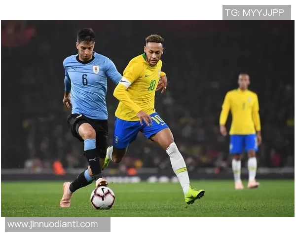 深圳足球队在杯赛中的速度优势分析与表现评估 深圳足球队在杯赛中的速度优势分析与表现评估